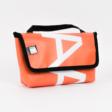 Carica l'immagine nel visualizzatore di Gallery, la Mini Bag