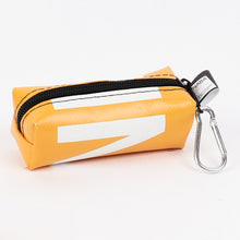 Carica l'immagine nel visualizzatore di Gallery, Il Portachiavi